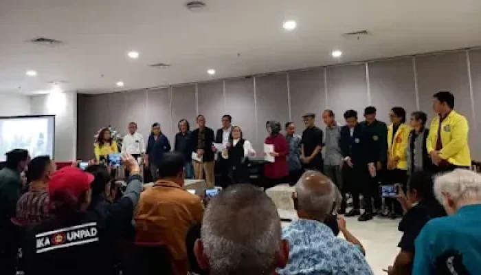 Soroti Pemerintahan Jokowi, Guru Besar UI: Banyak Aturan Konstitusi Dilanggar