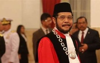 Publik Desak Gelar GURU BESAR, Anwar Usman Dicopot, Rektorat Unissula Tunggu Putusan PTUN