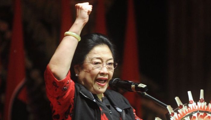 Curhat Bu Mega : Kenegarawanan Hakim Mahkamah Konstitusi