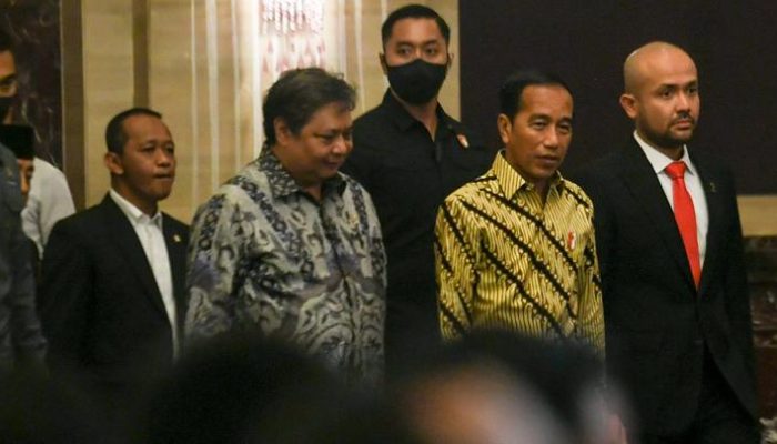 Ketum Golkar Airlangga “Lego Handuk” Gegara Gagal Pimpin & Isu Korupsi Minyak Sawit, , Bahlil Dulang Dukungan Menuju Puncak