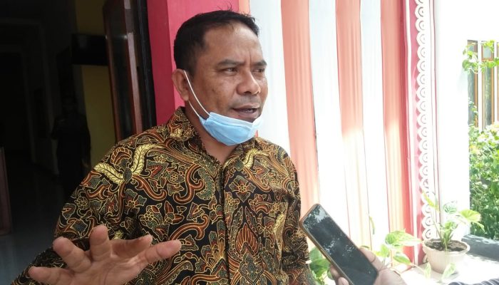 Ekonom Unkhair Semprot Janji Balon Gubernur Aliong Mus Bagi-bagi Rp. 100 Miliar Sebagai Pernyataan Sesat