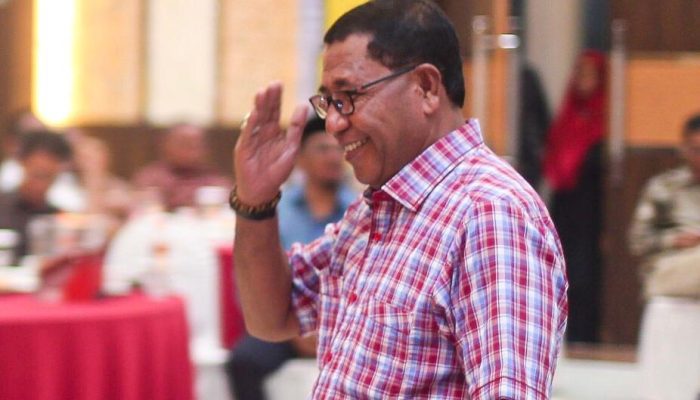 Pemimpin Penuh Karya, Bikin Warga Desa Waleh “EMOSI” Menangkan Elang Rahim di Weda Utara