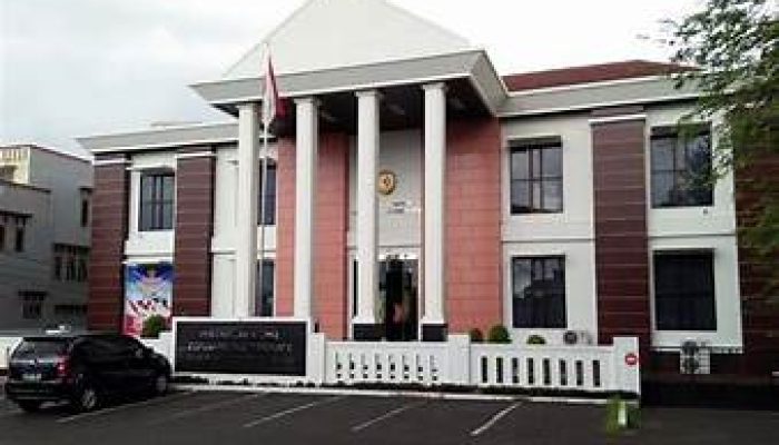 Terbukti Wan-Prestasi, Hakim Vonis Helmi Umar Muchsin Wajib Bayar Kerugian Penggugat