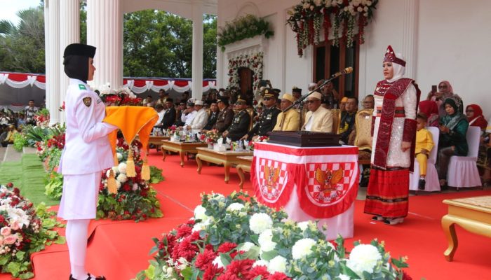 Bupati Fifian Pimpin Upacara HUT PROKLAMASI di Kepulauan Sula