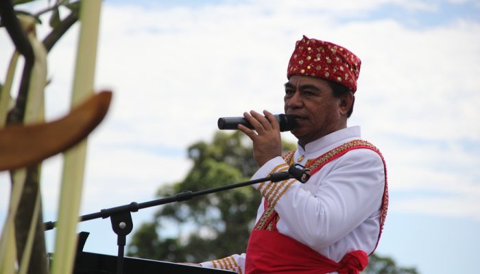 TOBELO BERDUKA ; Mantan Bupati Hein Namotemo Tutup Usia