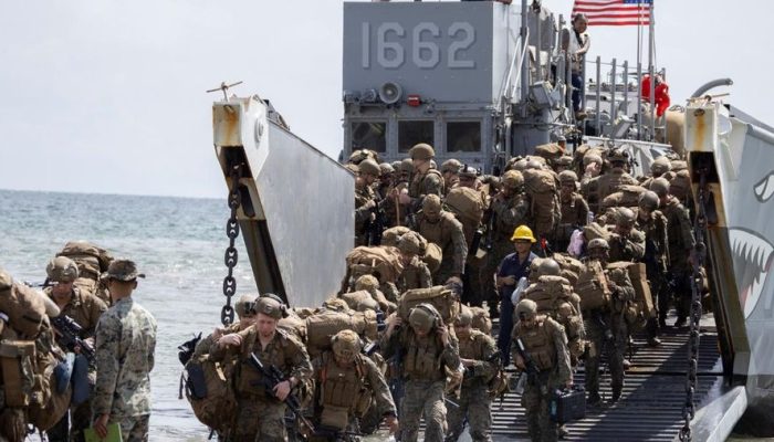 Trump Terus Turunkan “Hujan” Rudal ke Iran, AS Siapkan Invasi Darat?