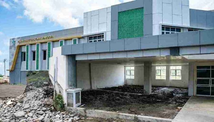 RS Pratama Dofa: Rp64,7 Miliar Menguap, Bupati Fifian Beri Janji Palsu di Tengah Reruntuhan
